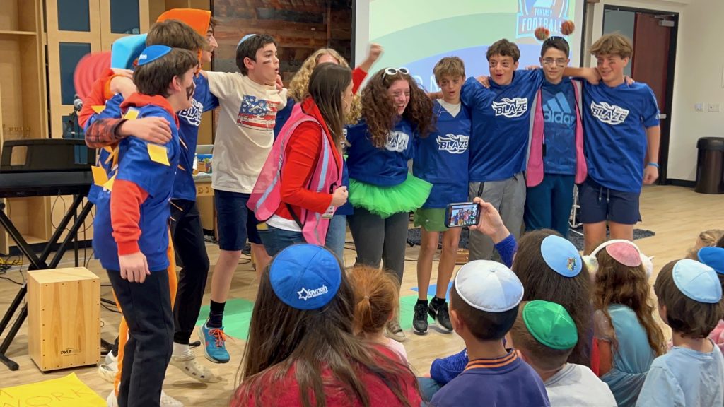 Announcing: 2023 Keshet Crew!