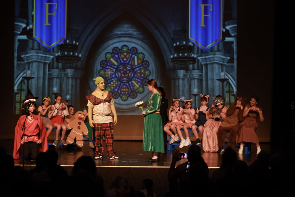 Standing Ovation for the Shrek Jr. Play!