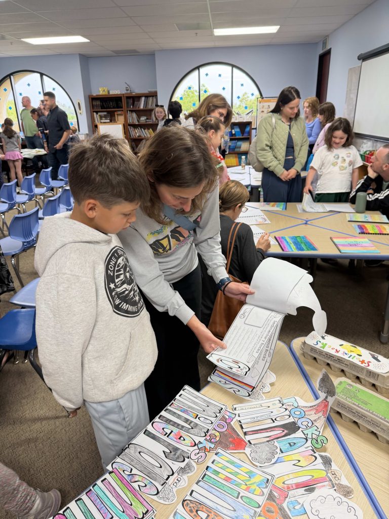 Yavneh Celebrates Students Learning