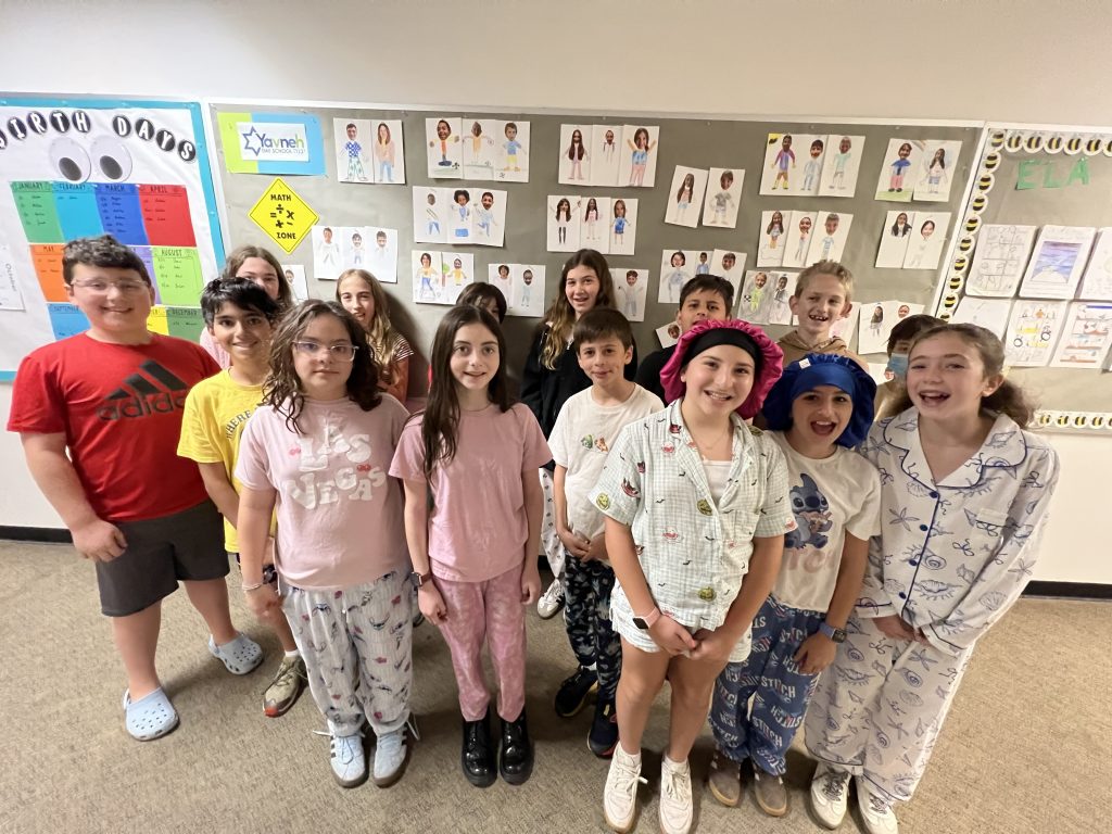 Spirit Week, Yavneh Style: Tradition Meets Creativity!